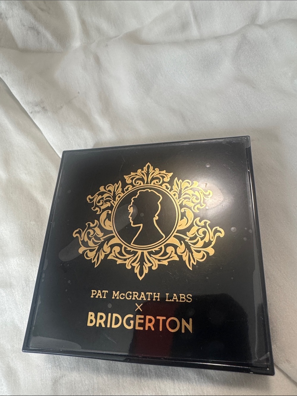 Pat McGrath Labs Limited edition Bridgerton Highlighter - Incandescent Gold 002